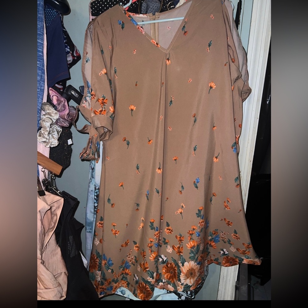 Brown Floral Dress BNWT size XL also marked as 12 by SHEIN
